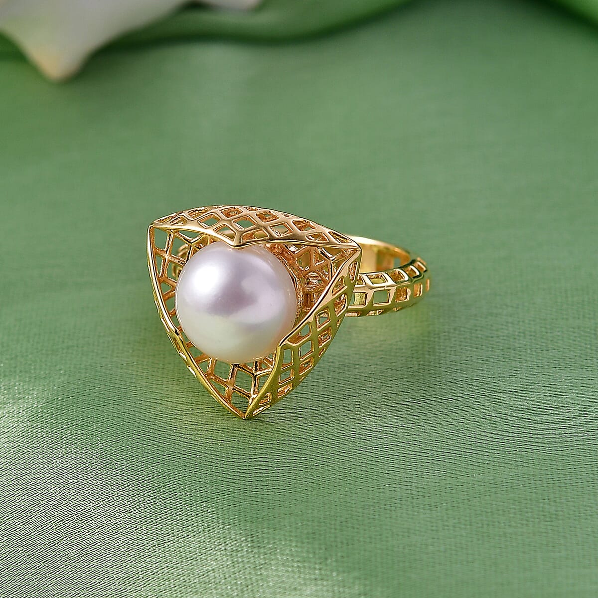 D'Joy Passport to Turkey Freshwater Pearl Ring in 18K Vermeil Yellow Gold Over Sterling Silver (Size 5.0) image number 1