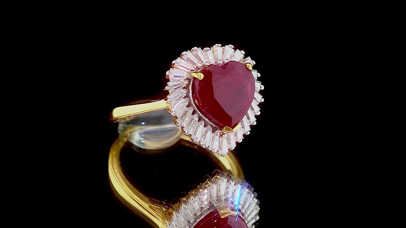 D'Joy Premium Niassa Ruby (FF) and Moissanite 5.90 ctw Heart Ring in 18K Vermeil Yellow Gold Over Sterling Silver (Size 7.0)
