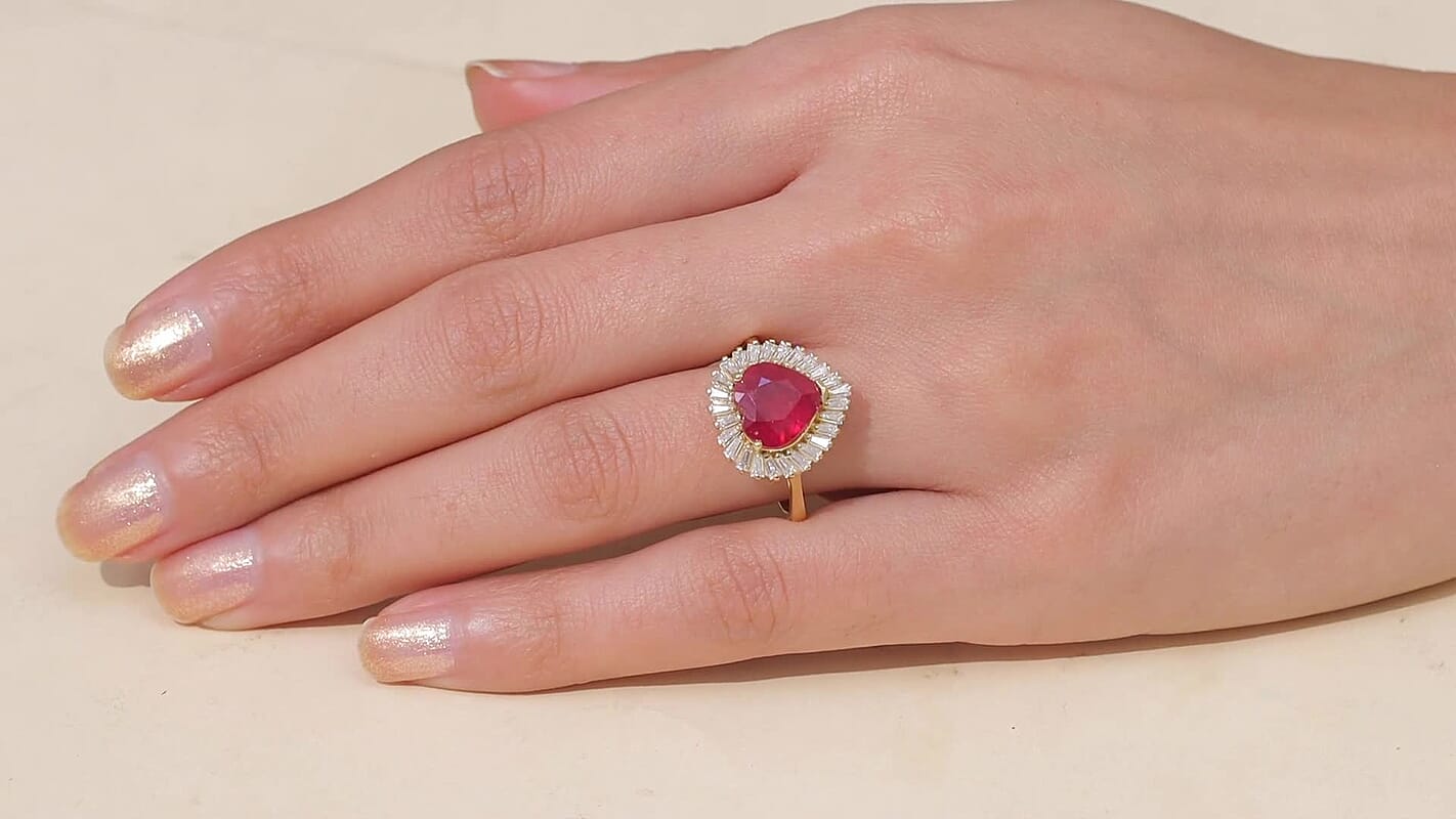 D'Joy Premium Niassa Ruby (FF), Moissanite Heart Ring in 18K Vermeil YG Over Sterling Silver (Size 6.0) 5.65 ctw