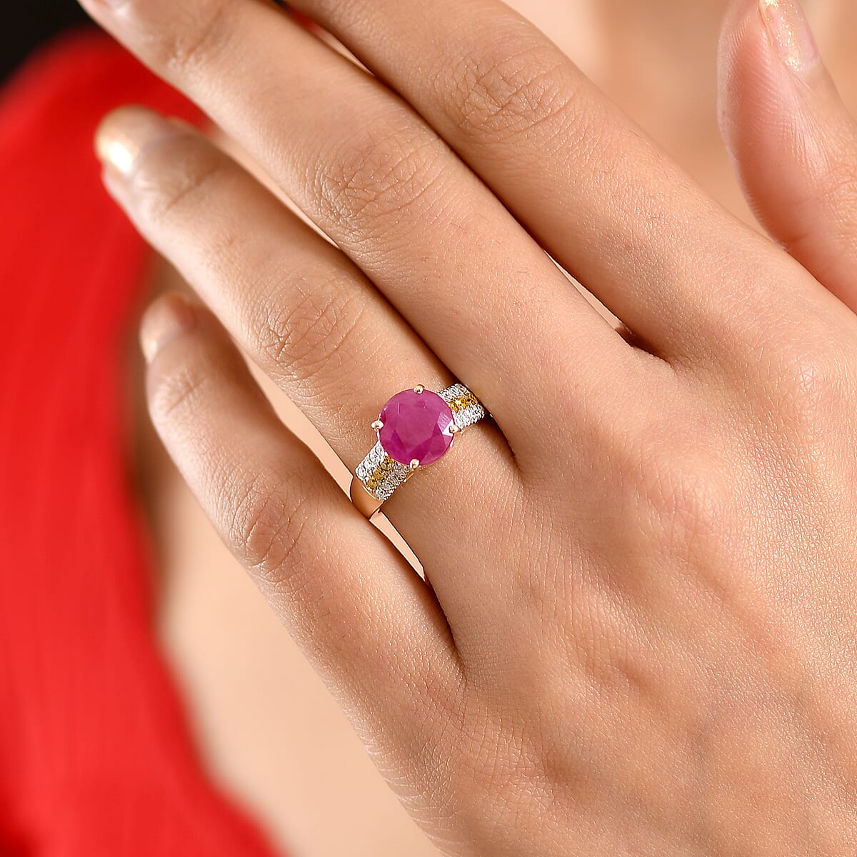 Certified & Appraised AAA Montepuez Ruby and Luxuriant Lab Grown Yellow and White Diamond SI 4.60 ctw Ring in 10K Yellow Gold (Size 10.0) (Del. in 7-10 Days) image number 2