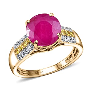 Certified & Appraised AAA Montepuez Ruby, Luxuriant Lab Grown Yellow and White Diamond (SI) 4.56 ctw Ring in 10K Yellow Gold (Size 7.0) (Del. in 7-10 Days)