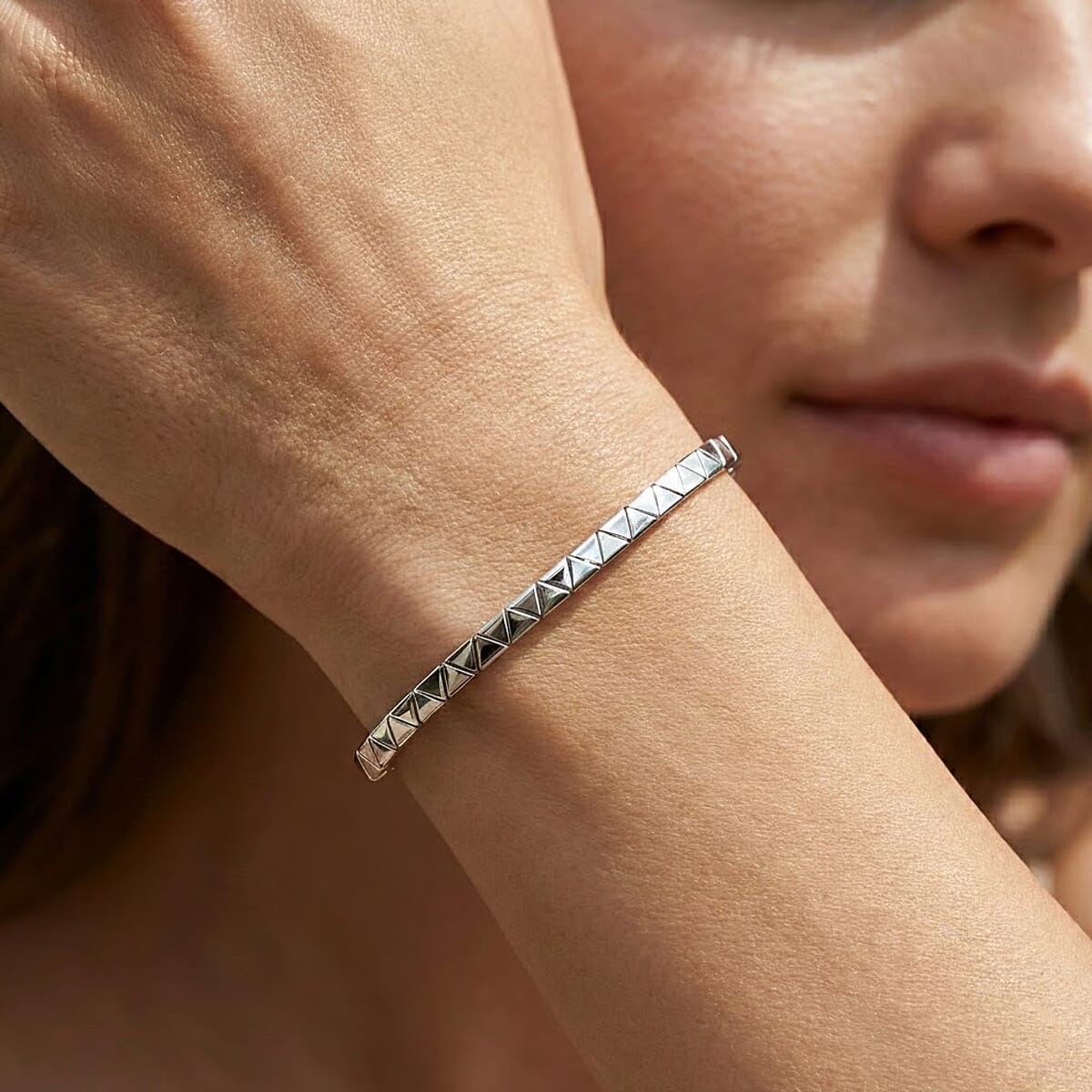 D'Joy Rhodium Over Sterling Silver Classic Line Bracelet (6.50 In) (9.90 g) image number 2