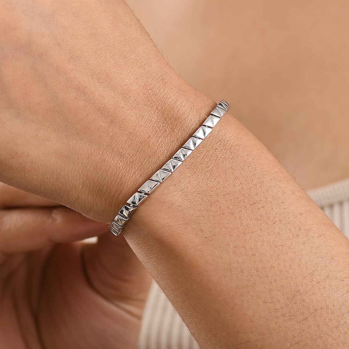 D'Joy Classic Line Bracelet in Rhodium Over Sterling Silver (7.25 In) 9.15 Grams image number 2