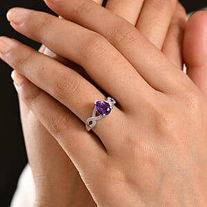 D'Joy African Amethyst 1.50 ctw Infinity Ring in Platinum Over Sterling Silver (Size 9.0)