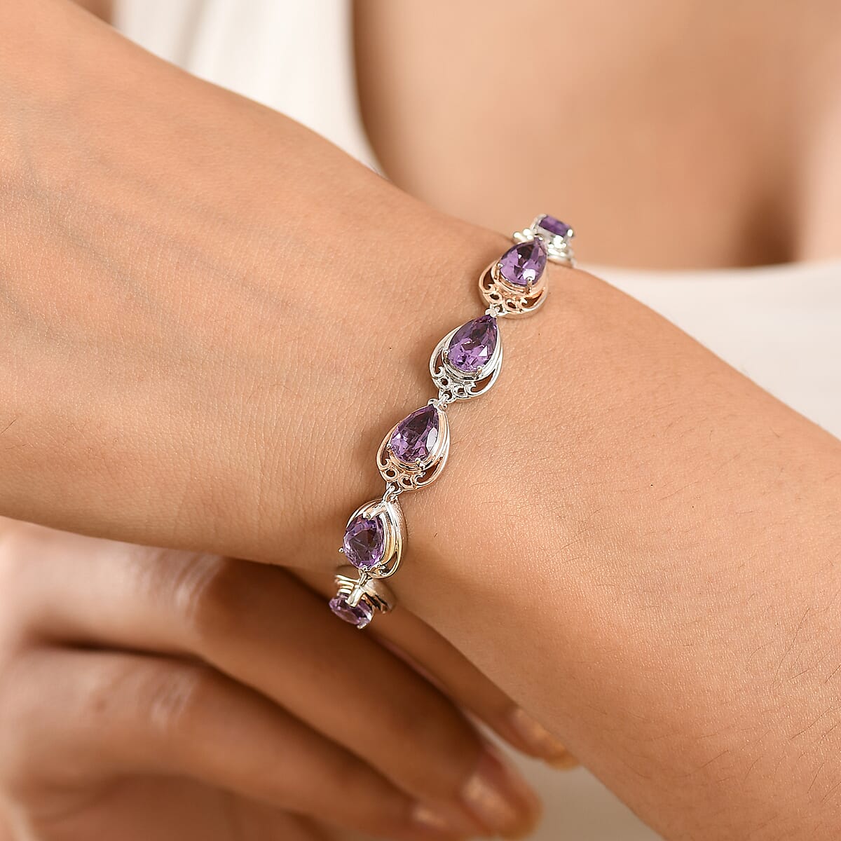 EverTrue Rose De France Amethyst and African Amethyst Beaded 11.40 ctw Traveling Pear-Shape Bracelet in 18K RG Plated and Platinum Bond (6.50 In) image number 2