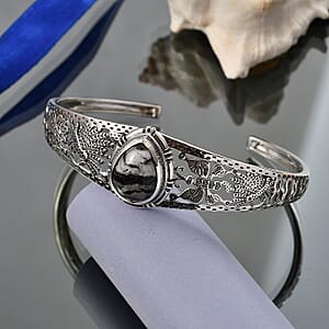 D'Joy Artisan Crafted Premium White Buffalo 8.60 ctw Cuff Bangle Bracelet in Sterling Silver (7.25 In)