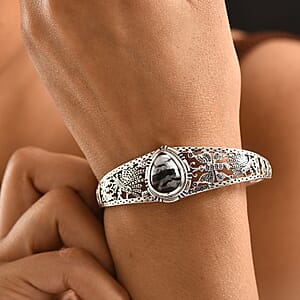 D'Joy Artisan Crafted Premium White Buffalo 8.60 ctw Cuff Bangle Bracelet in Sterling Silver (7.25 In)