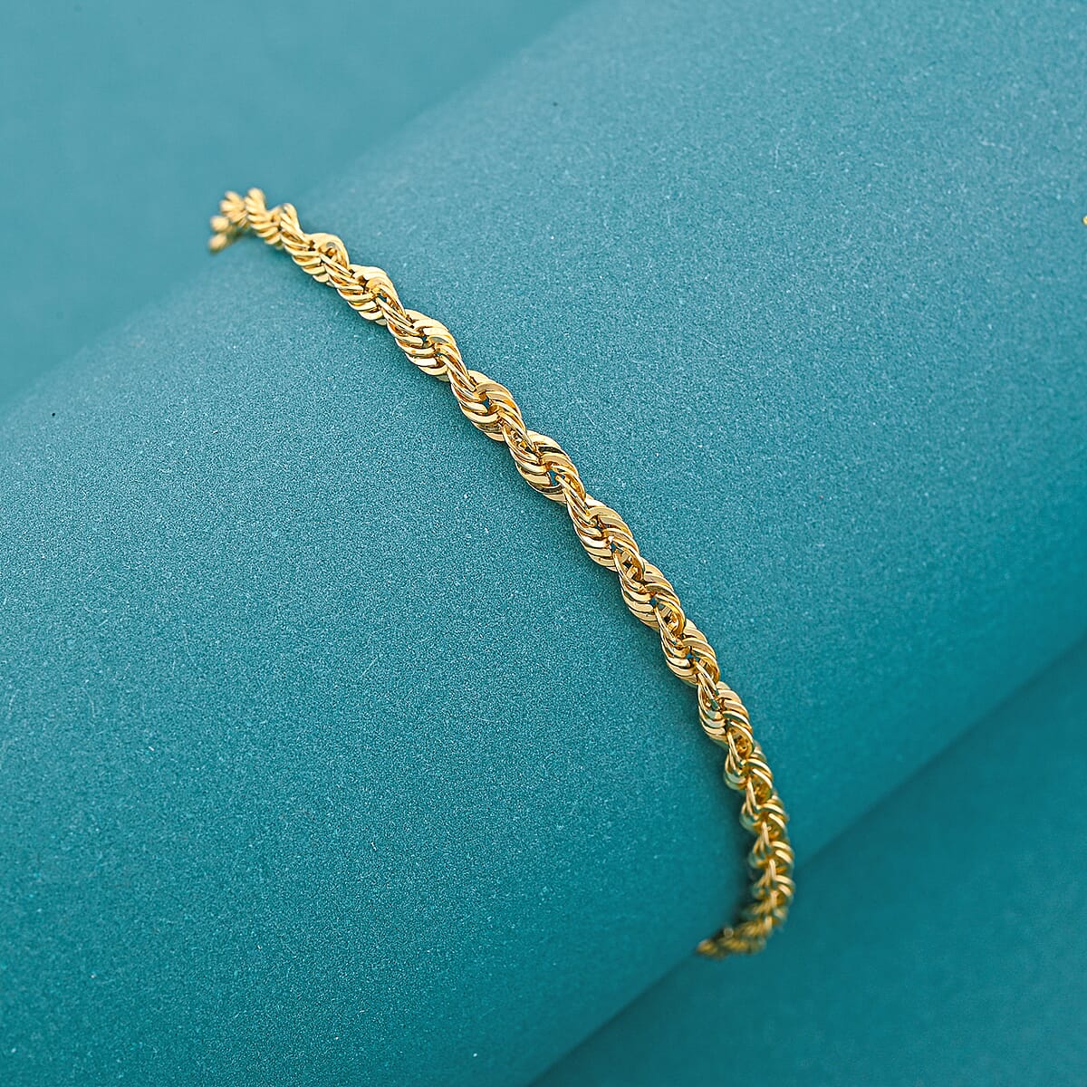 2.5mm Rope Chain Bracelet in 10K Yellow Gold (7.00 In) 1.5 Grams image number 1