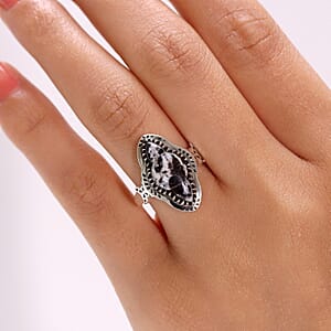 D'Joy Artisan Crafted Premium White Buffalo 6.40 ctw Ring in Sterling Silver (Size 7.0)