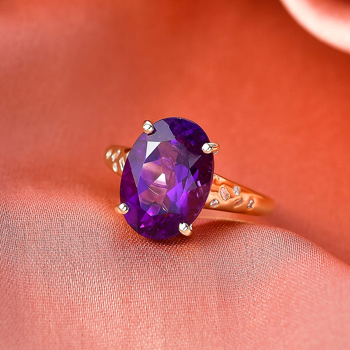 Luxoro Premium Lusaka Amethyst and Diamond I2 5.70 ctw Ring in 10K Yellow Gold (Size 6.0) image number 1
