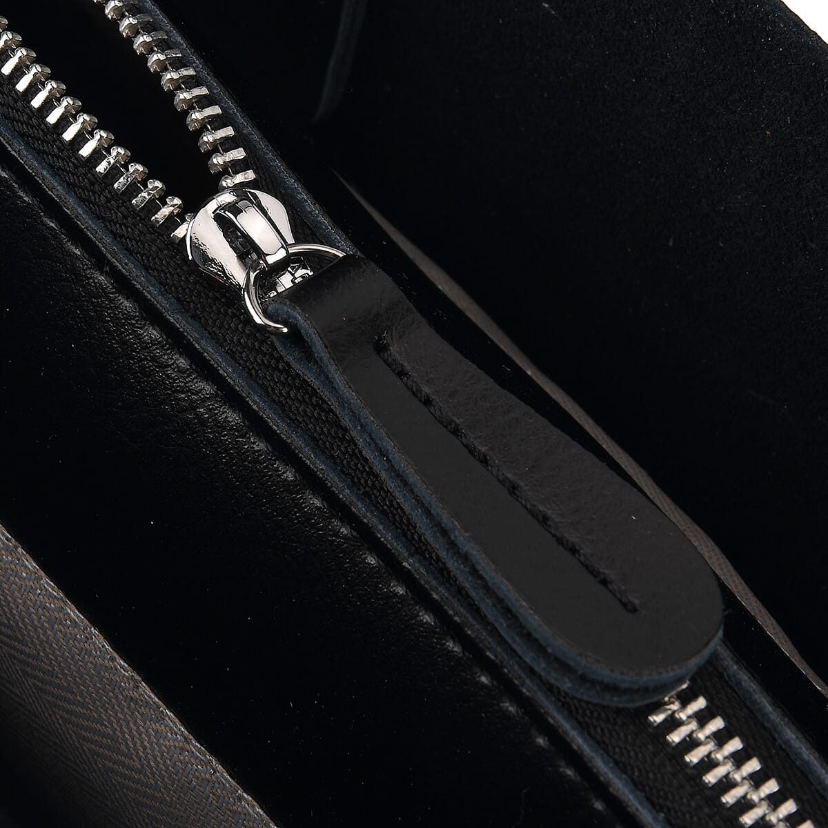 La Marey Black Genuine Leather Crossbody Bag image number 9