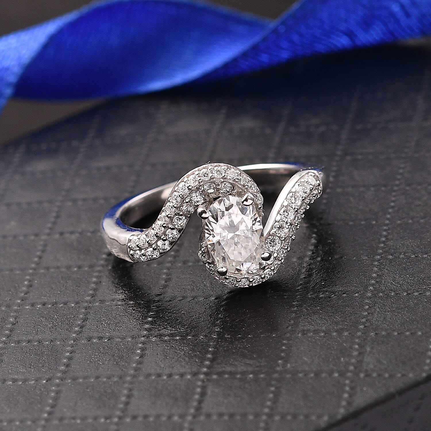 D'Joy Moissanite 1.20 ctw Ring in Platinum Over Sterling Silver (Size 10.0)
