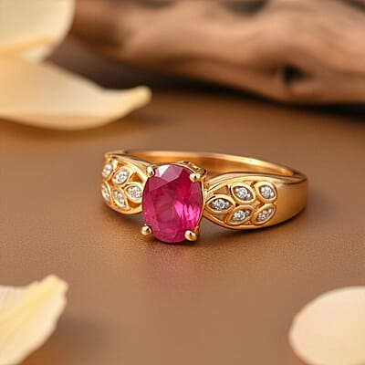 D'Joy Premium Niassa Ruby (FF) and Moissanite 1.90 ctw Leaf Ring in 18K YG Plated Sterling Silver (Size 5.0)