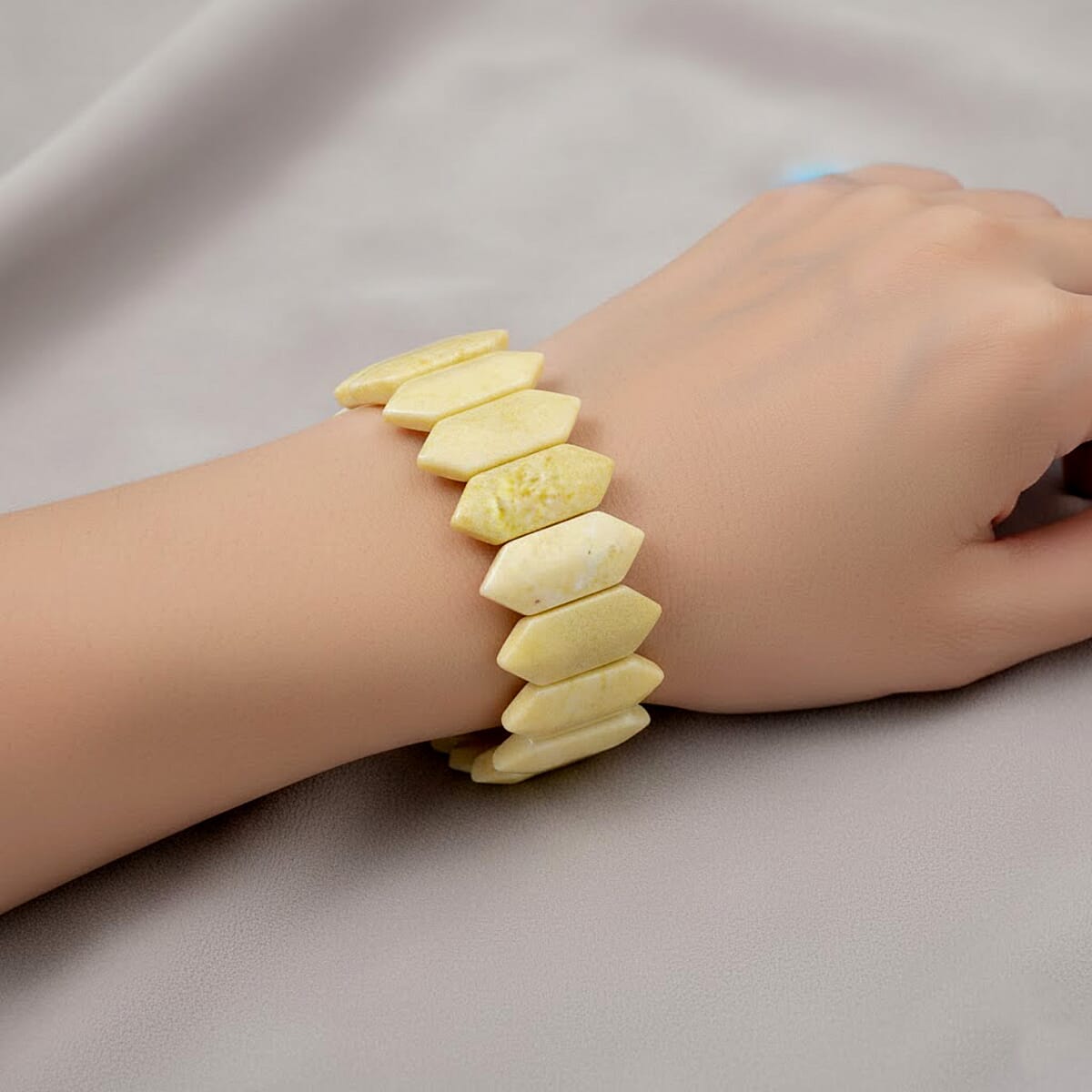 Pineapple Jasper Stretch Bracelet 366.00 ctw image number 2