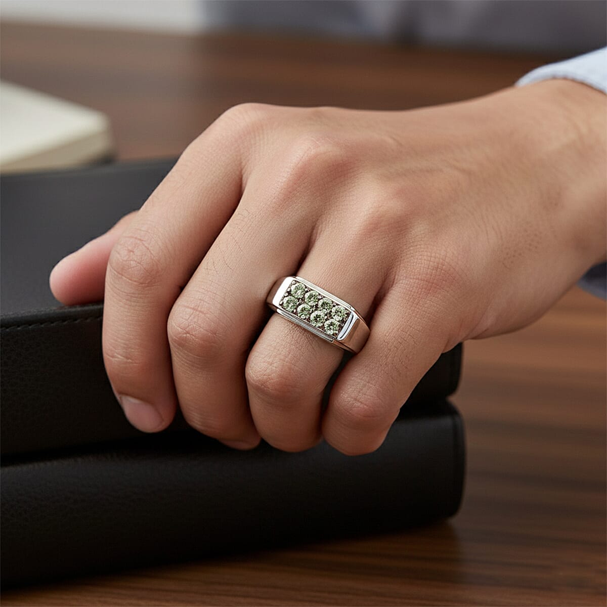 Luxuriant Lab Grown Green Diamond (IR) (SI) 1.20 ctw Regal Green Signet Men's Ring in Rhodium Over Sterling Silver (Size 10.0) image number 2