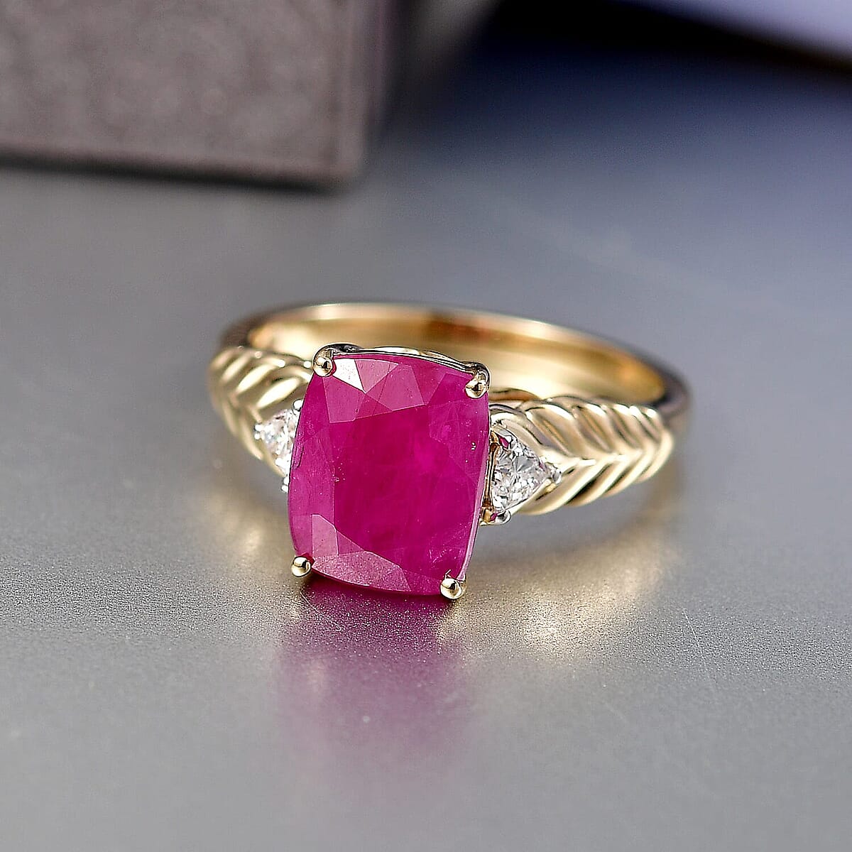 Certified & Appraised 10K Yellow Gold AAA Montepuez Ruby and Luxuriant Lab Grown Diamond G-H SI 5.00 ctw Ring (Size 5.0) image number 1