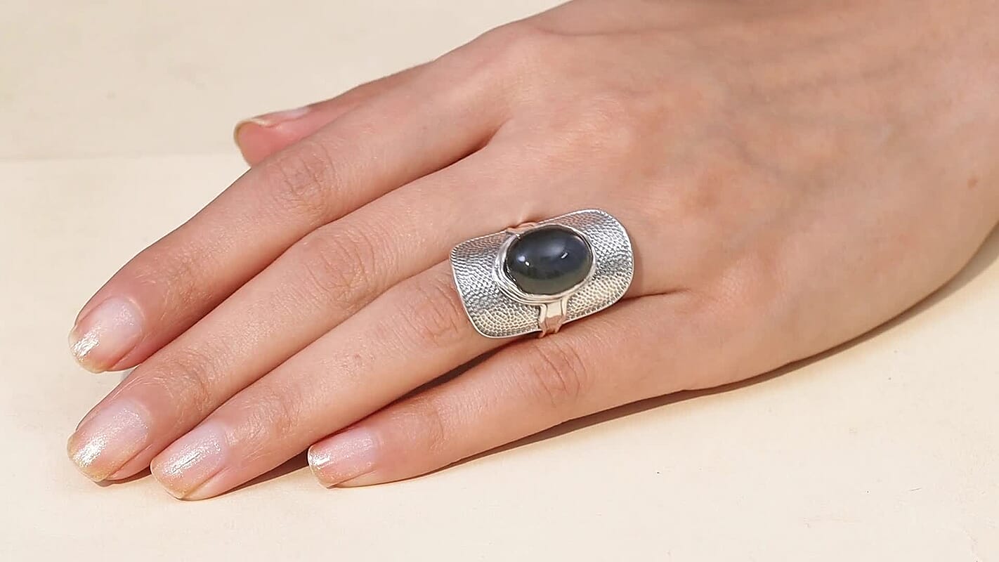 D'Joy Artisan Crafted Malagasy Labradorite Ring in Sterling Silver (Size 10.0) 9.30 ctw