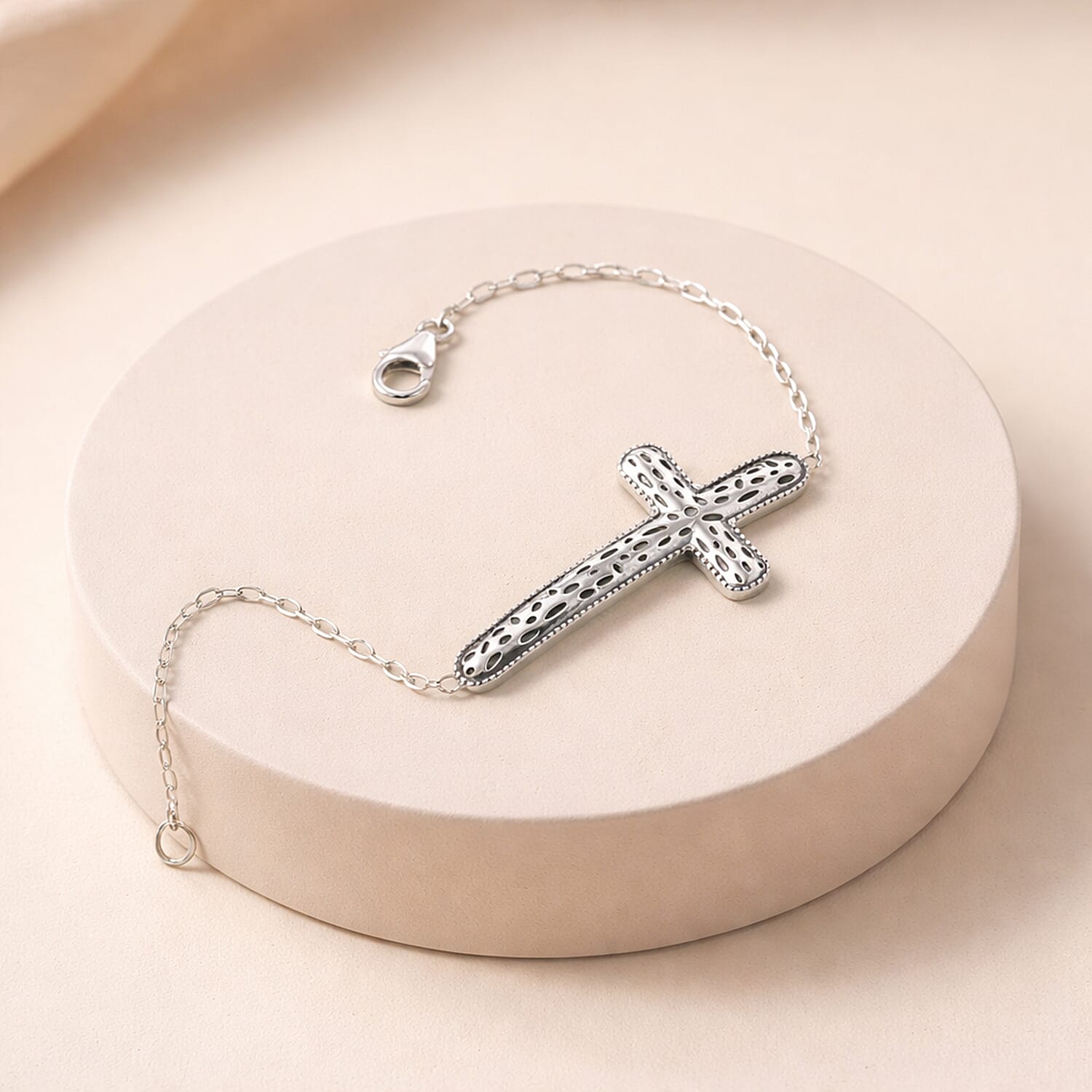 D'Joy Passport to Israel Artisan Crafted Cross Bracelet in Sterling Silver (7.25 In) 5.20 Grams