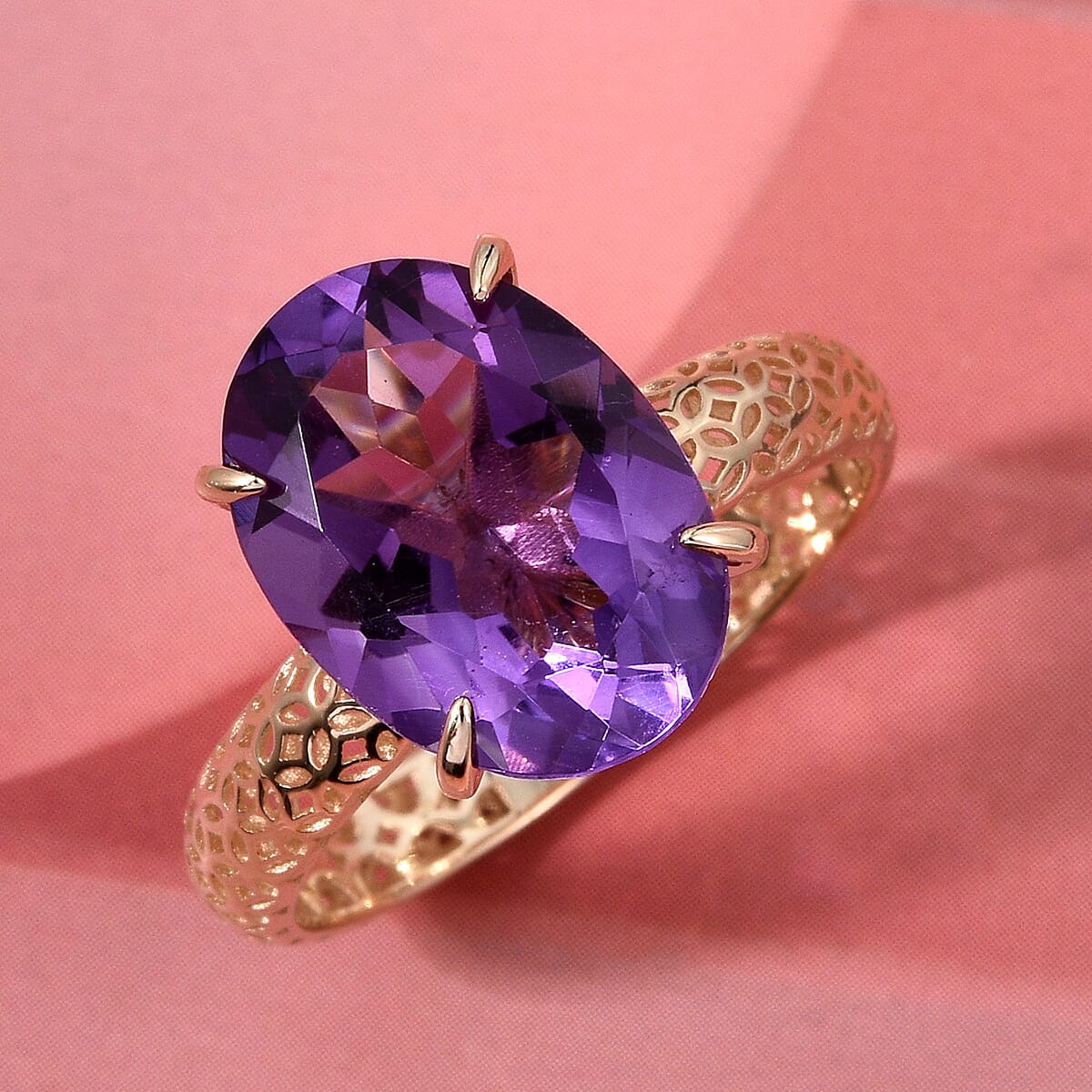 Mirage Collection Premium Lusaka Amethyst 5.20 ctw Solitaire Ring in 10K Yellow Gold (Size 9.0) image number 1