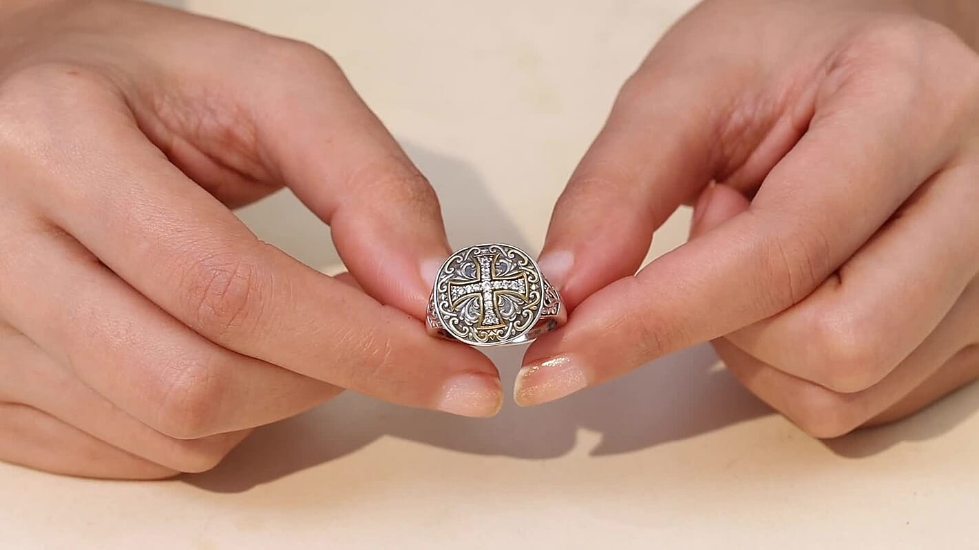 D'Joy Passport to Israel Artisan Crafted White Zircon Men's Ring in 18K YG Plated and Sterling Silver (Size 10.0) 0.30 ctw