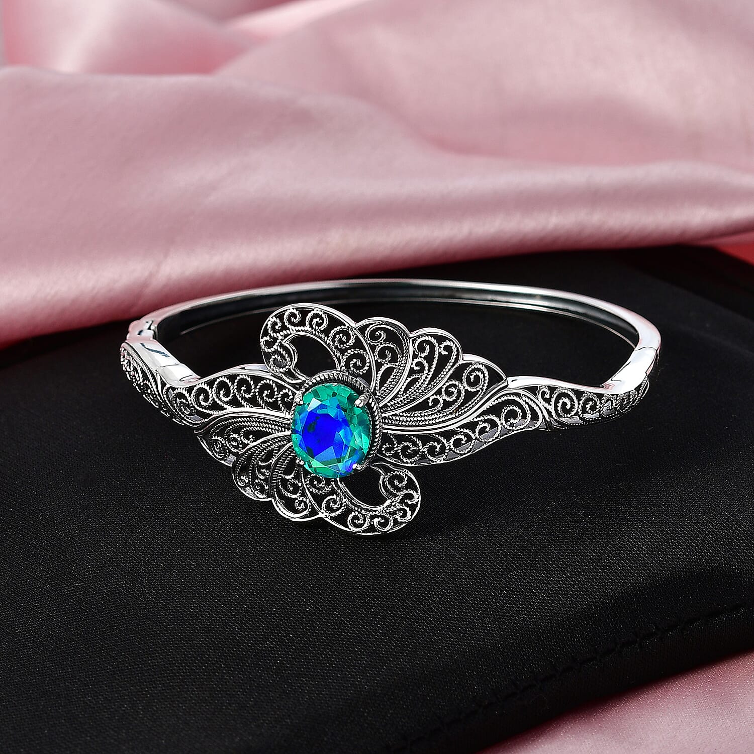 D'Joy Passport to Turkey Premium Peacock Quartz (Triplet) 5.30 ctw Bangle Bracelet in Sterling Silver (7.25 In)