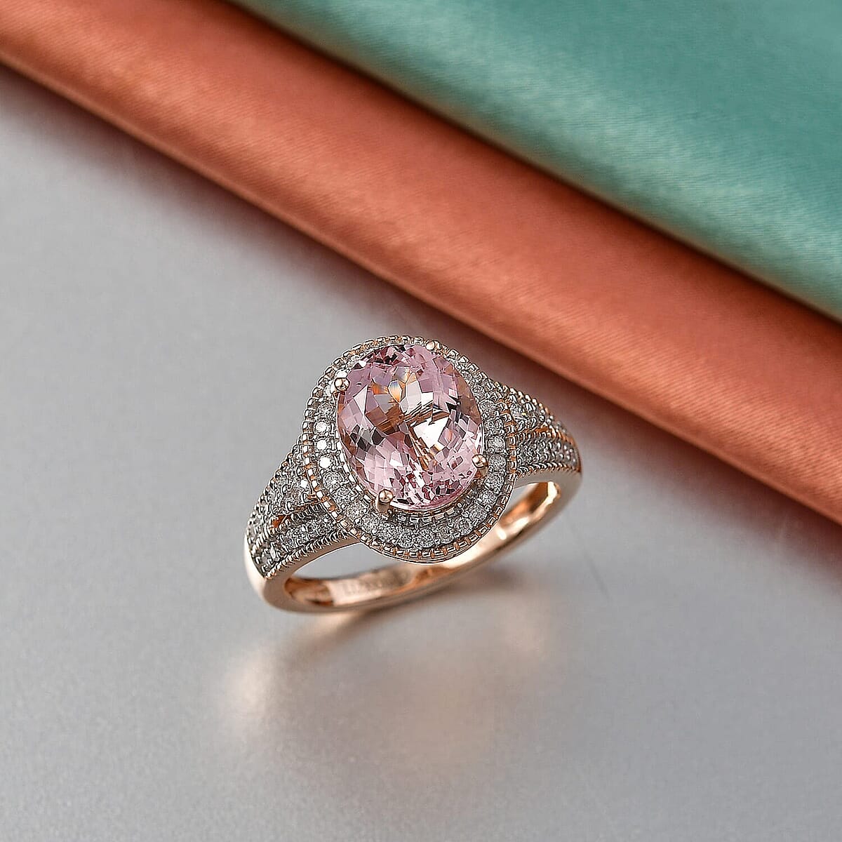 Luxoro Premium Pink Morganite and Diamond I2 2.90 ctw Rose Temptation Ring in 10K Rose Gold (Size 5.5) image number 1