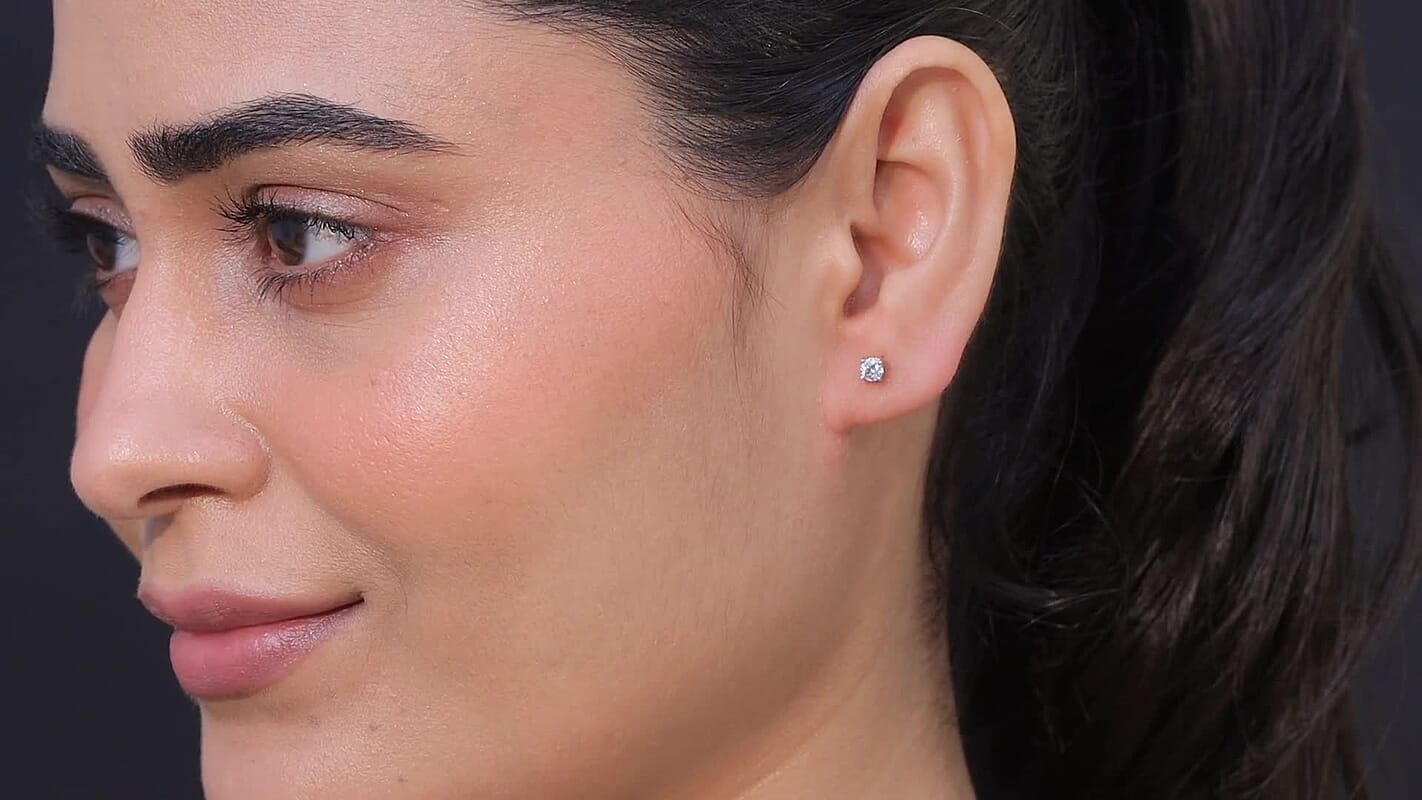Luxuriant Lab Grown Diamond (G-H, SI) Solitaire Stud Earrings in 18K Vermeil YG Over Sterling Silver 0.33 ctw