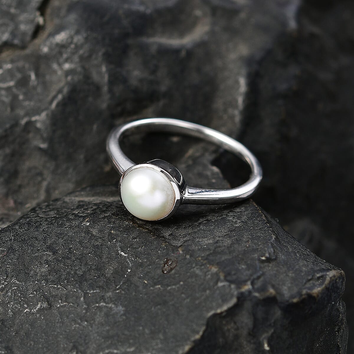 D'Joy Freshwater Pearl Ring in Rhodium Over Sterling Silver (Size 9.0) image number 1