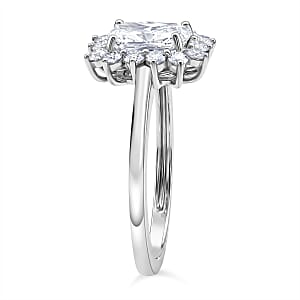 Luxuriant Lab Grown Diamond G VVS 1.50 ctw Ring in Rhodium Over Sterling Silver (Size 10.0)