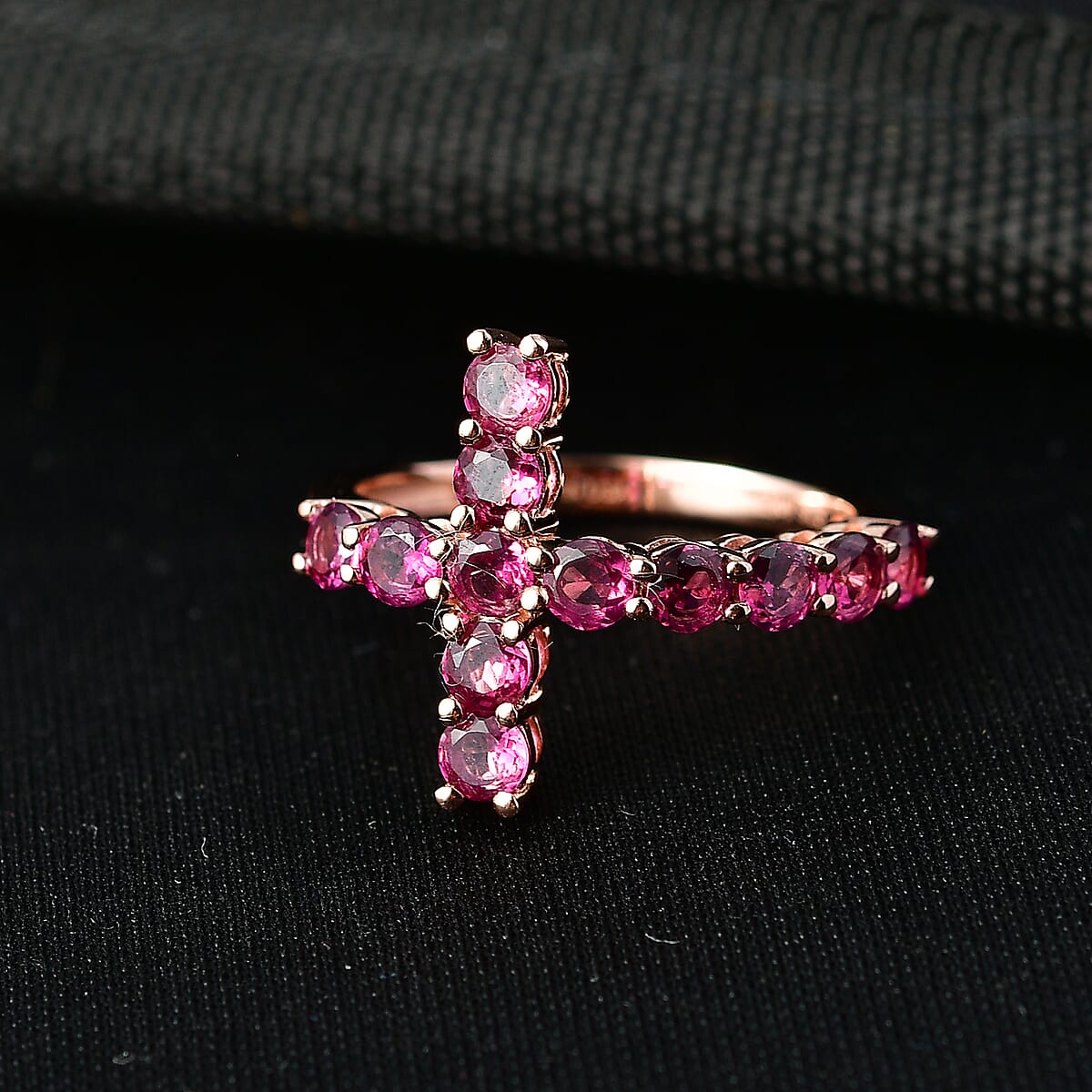 D'Joy Premium Orissa Rhodolite Garnet 2.20 ctw Cross Ring in 18K Vermeil Rose Gold Over Sterling Silver (Size 10.0) image number 1