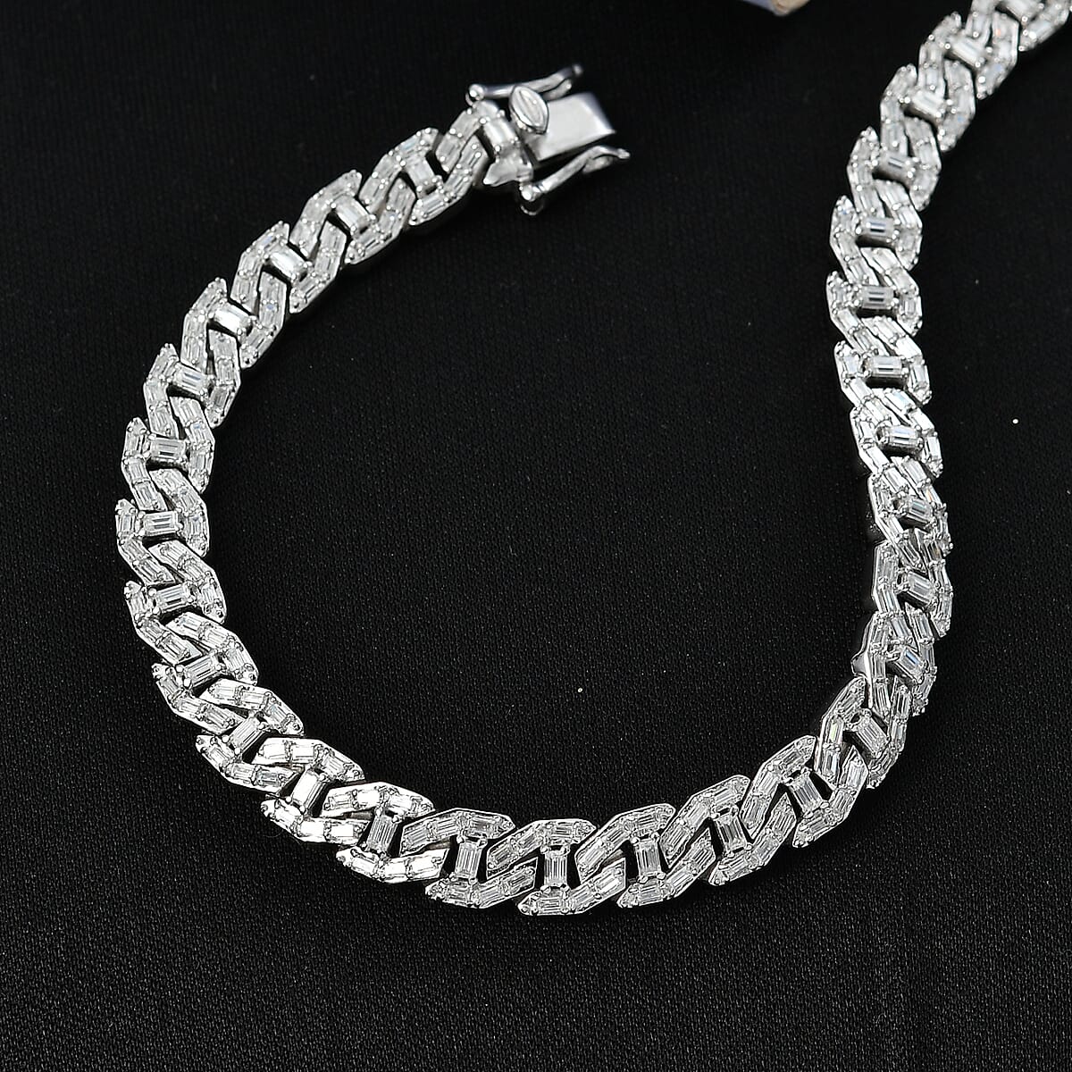 D'Joy Moissanite 4.35 ctw Cuban Chain Men's Bracelet in Rhodium Over Sterling Silver (8.00 In) image number 1