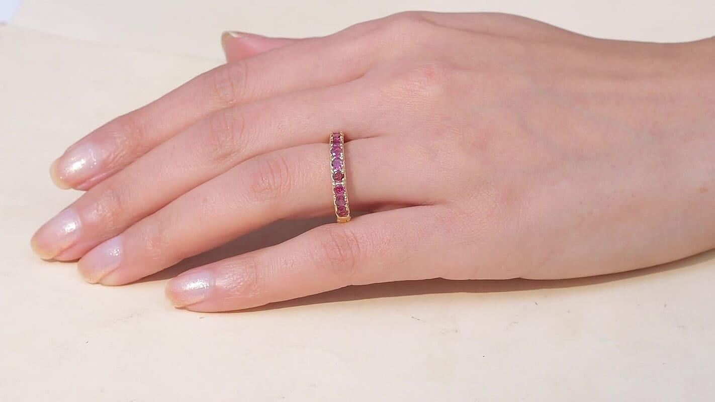 EverTrue Premium Orissa Rhodolite Garnet Band Ring in 18K YG Plated (Size 7.0) 1.50 ctw
