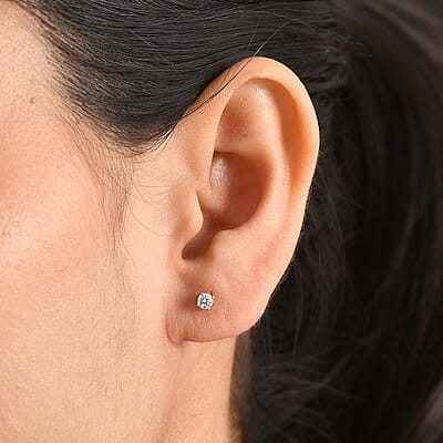 Luxuriant Lab Grown Diamond G-H SI 0.25 ctw Solitaire Stud Earrings in 18K Vermeil YG Over Sterling Silver