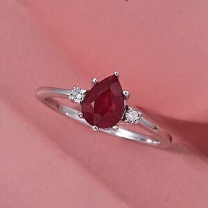 Premium Niassa Ruby (FF), Luxuriant Lab Grown Diamond G-H SI 1.70 ctw Promise Ring in Rhodium Over Sterling Silver (Size 8.0)