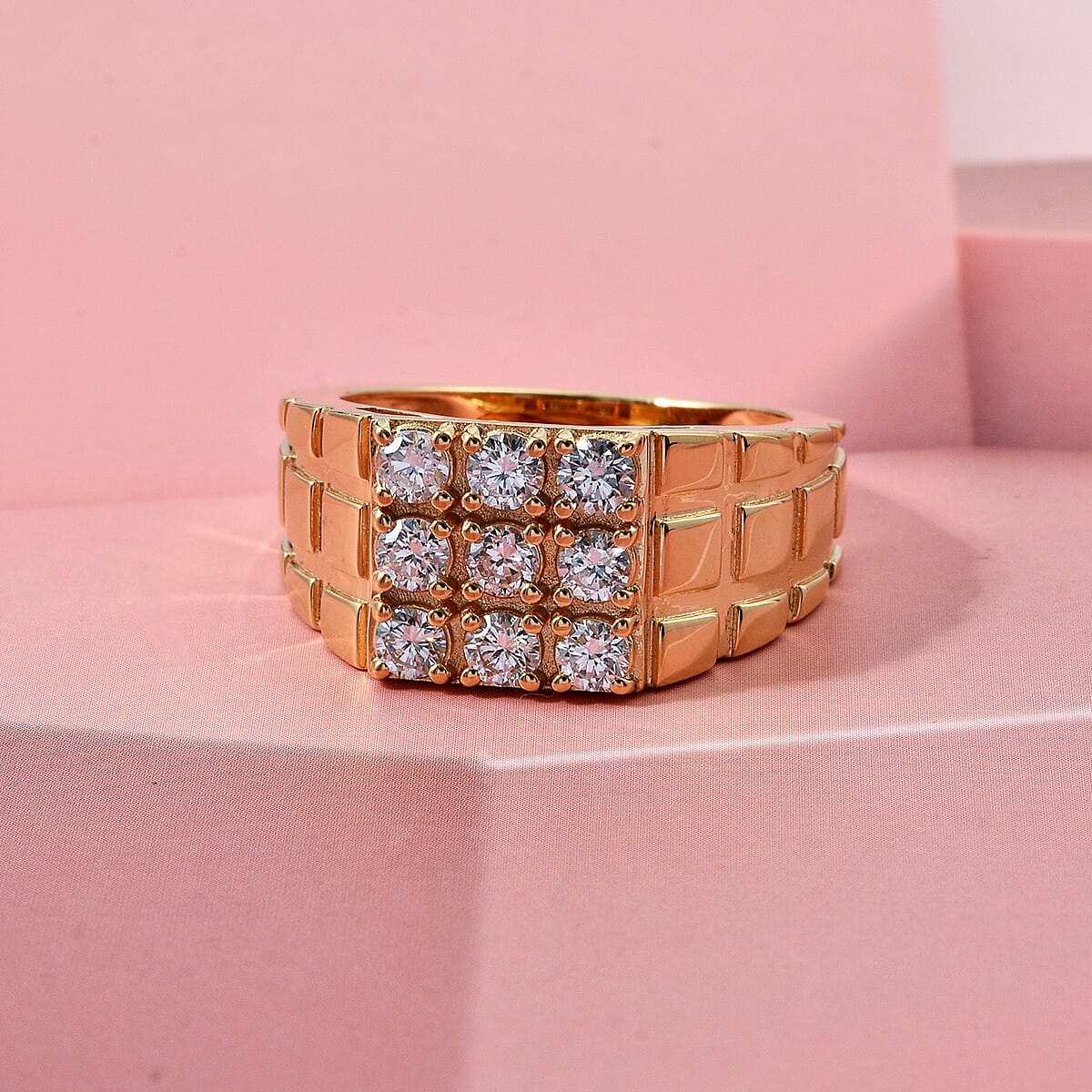 Luxuriant Lab Grown Diamond G-H SI 1.00 ctw Men's Ring in 18K Vermeil Yellow Gold Over Sterling Silver (Size 9.0) (Del. in 12-15 Days) image number 1