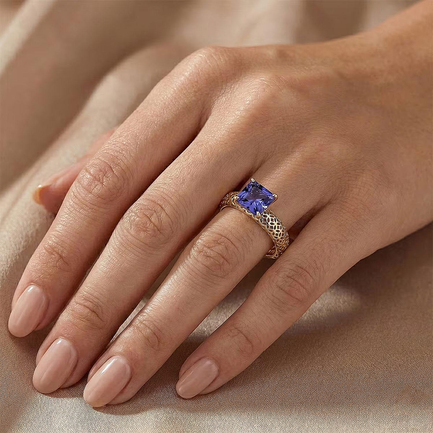 Mirage Collection AAA Asscher Cut Tanzanite 1.65 ctw Ring in 10K Yellow Gold (Size 6.0)