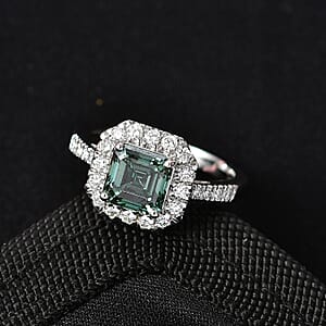 Luxuriant Lab Grown Green Diamond and Lab Grown Diamond VS 2.50 ctw Green Legacy Frame Ring in 950 Platinum (Size 9.0) 5.85 Grams