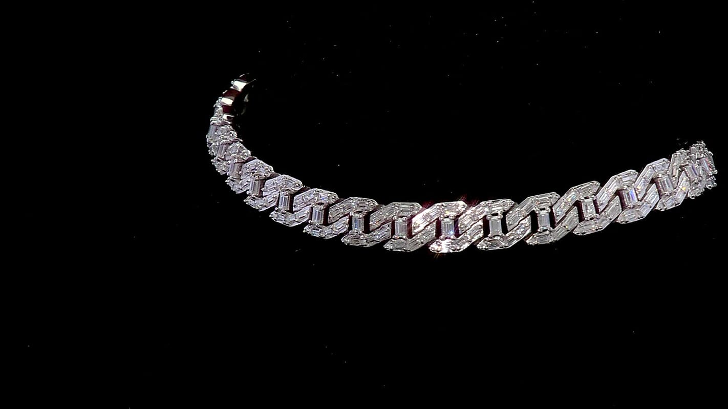 D'Joy Moissanite 4.35 ctw Cuban Chain Men's Bracelet in Rhodium Over Sterling Sil (8.00 In)