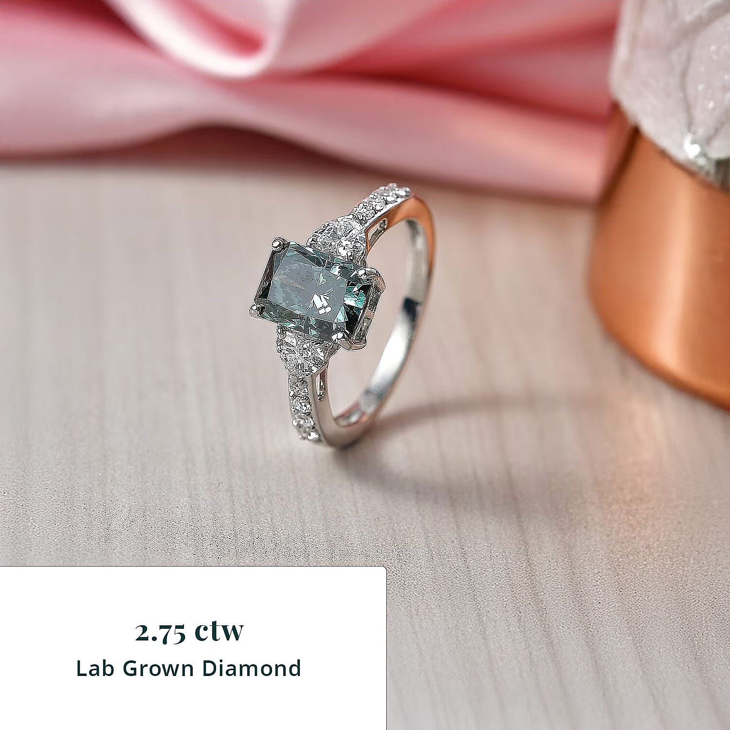 SGL Certified 950 Platinum Luxuriant Lab Grown Green Diamond IR and Lab Grown Diamond VS 2.75 ctw Forest Flame Desire Ring (Size 6.0) 4.20 Grams