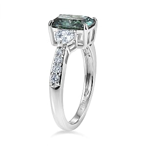 SGL Certified 950 Platinum Luxuriant Lab Grown Green Diamond (IR) and Lab Grown Diamond VS 2.75 ctw Forest Flame Desire Ring (Size 6.0) 4.20 Grams (Del. in 8-10 Days)