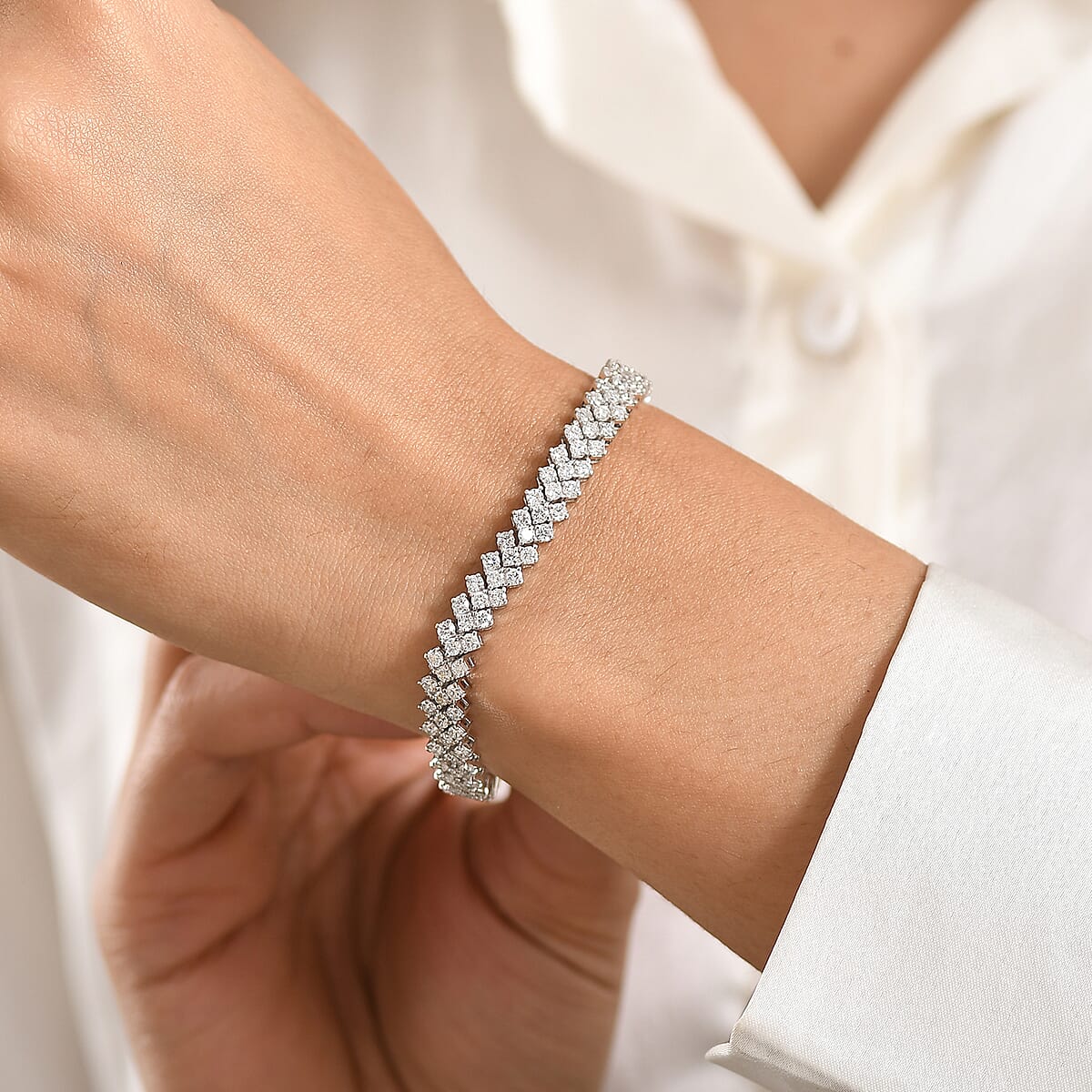Luxuriant Lab Grown Diamond G-H SI 7.10 ctw Bracelet in Rhodium Over Sterling Silver (7.25 In) image number 2