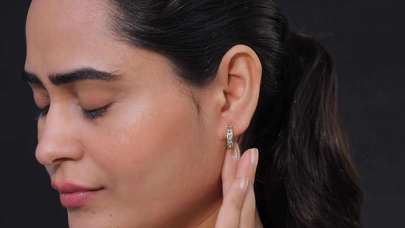 D'Joy Narsipatnam Alexandrite 0.90 ctw Twilight Hoops Earring in 18K Vermeil Yellow Gold Over Sterling Silver
