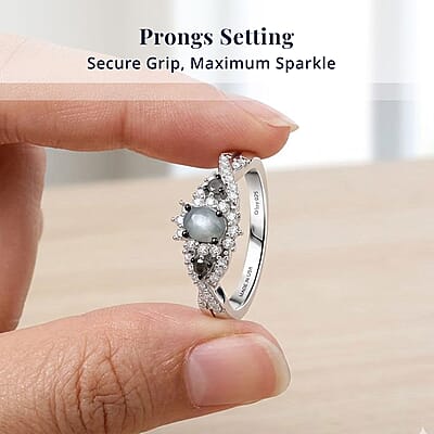D'Joy Narsipatnam Alexandrite and Moissanite 0.80 ctw Royal Glow Infinity Ring in Rhodium Over Sterling Silver (Size 8.0)