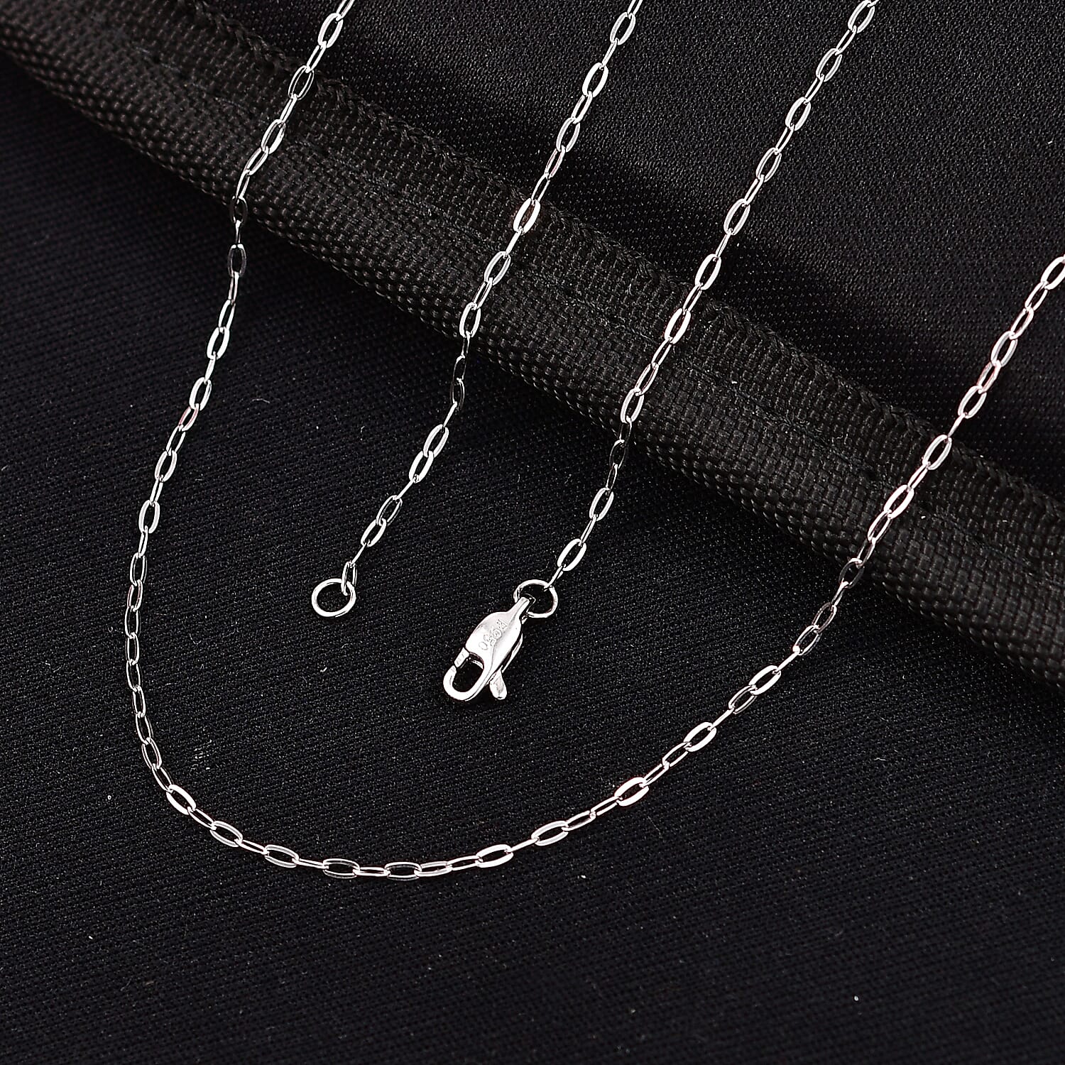 950 Platinum Elongated Cable Chain Necklace (20 Inches) (2.43 g)