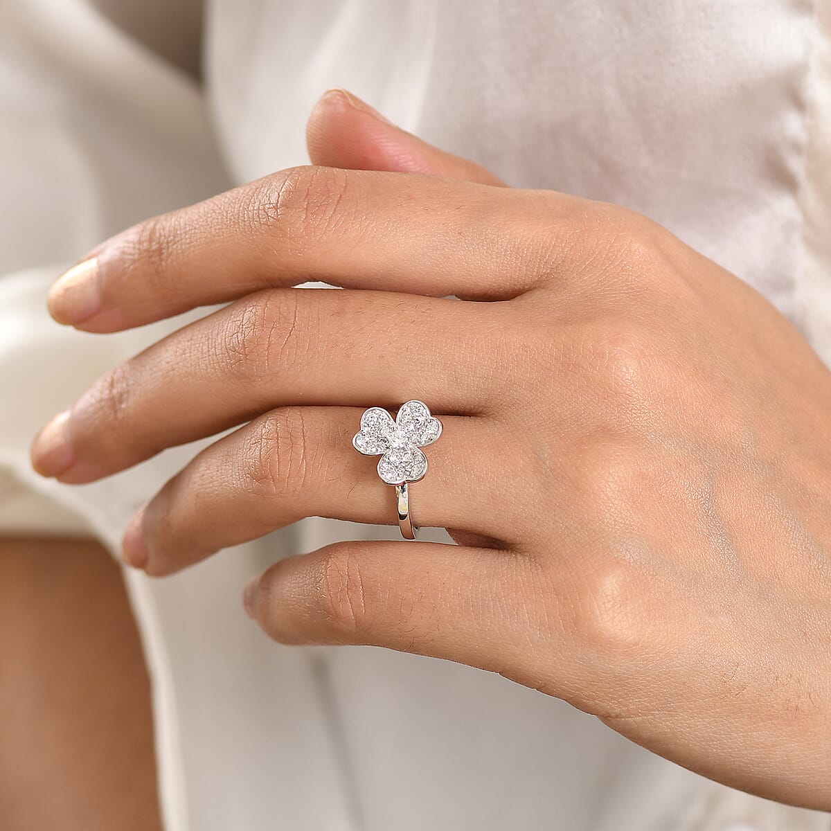 Luxuriant Lab Grown Diamond G-H SI 0.50 ctw Ring in Rhodium Over Sterling Silver (Size 7.0) image number 2