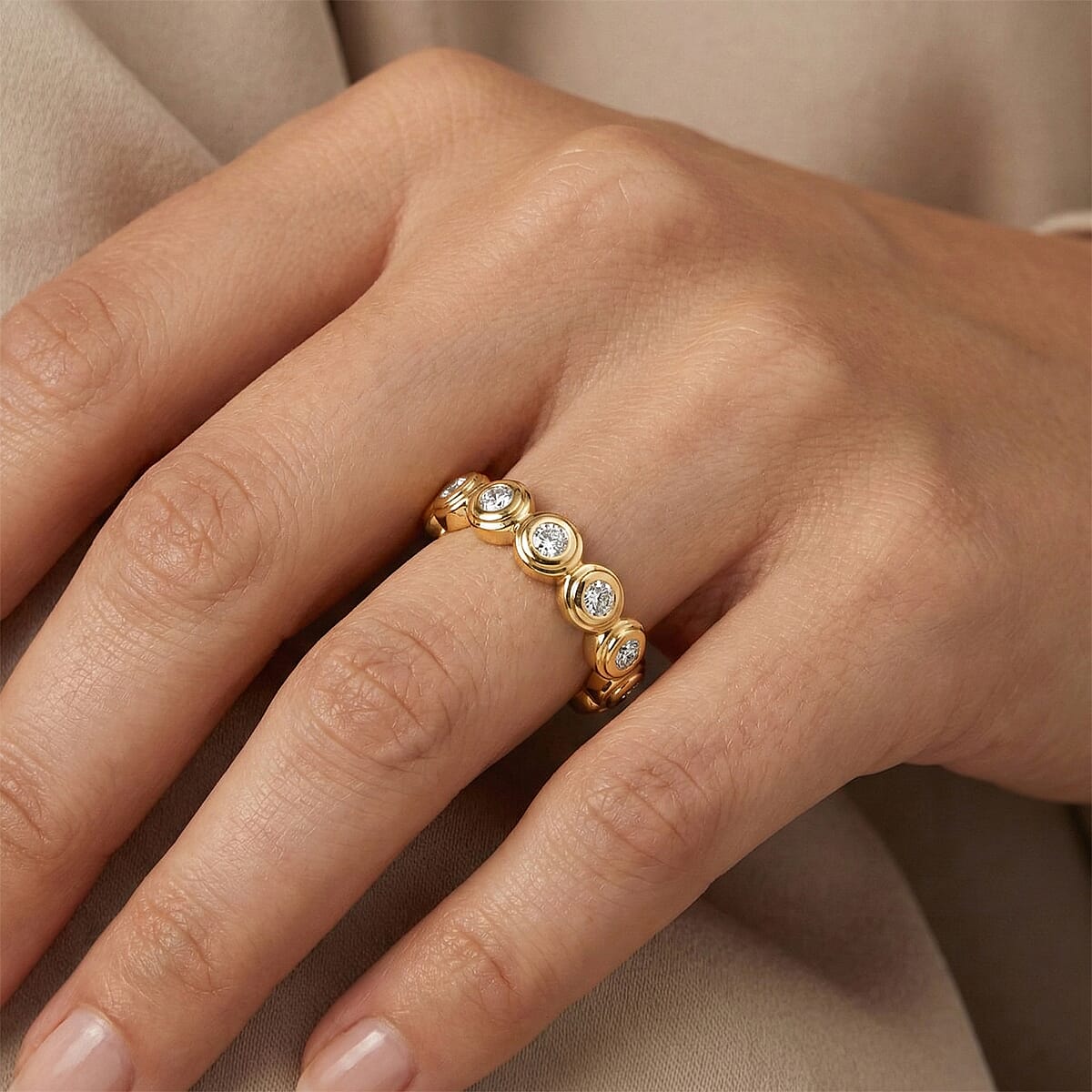 Luxuriant Lab Grown Diamond G-H SI 0.90 ctw Ring in 18K Vermeil Yellow Gold Over Sterling Silver (Size 7.0) image number 2