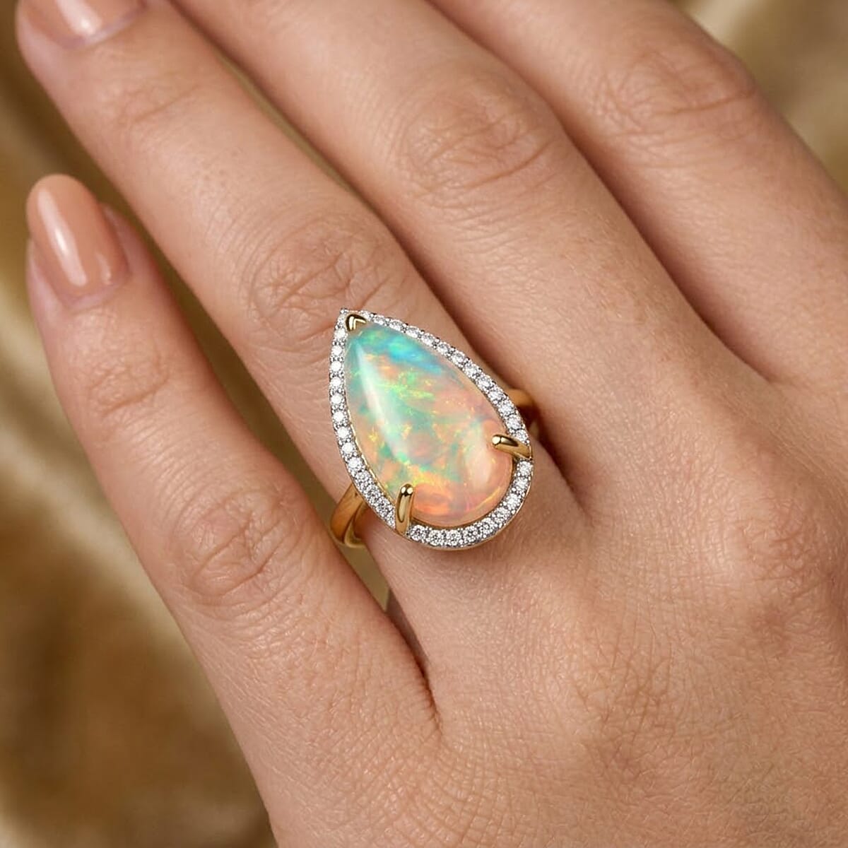 Premium Ethiopian Welo Opal and Luxuriant Lab Grown Diamond G-H SI 5.80 ctw Ring in 10K Yellow Gold (Size 7.0) 4.03 Grams image number 2