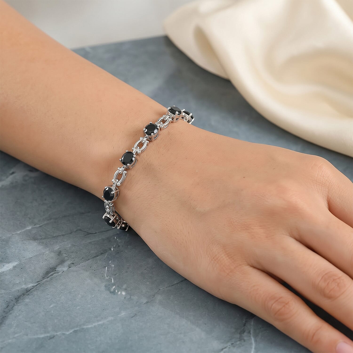 EverTrue Thai Black Spinel 5.70 ctw Station Bracelet in Platinum Bond (8.00 In)