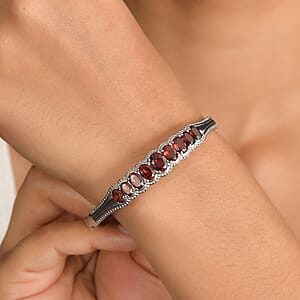 EverTrue Mozambique Garnet 7.65 ctw Bangle Bracelet in Stainless Steel (7.25 In)