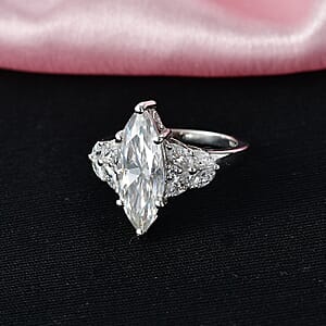 D'Joy Moissanite 4.25 ctw Ring in Rhodium Over Sterling Silver (Size 7.0)